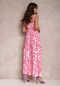 Renee - Różowa Sukienka Midair. Okazja: na co dzień. Kolor: różowy. Długość rękawa: na ramiączkach. Wzór: kwiaty. Typ sukienki: proste. Styl: casual. Długość: maxi #3