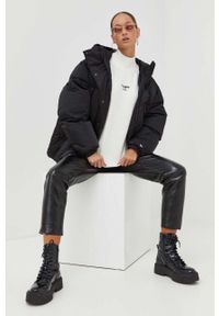 Tommy Jeans sweter damski kolor beżowy z półgolfem. Kolor: beżowy. Materiał: poliester, dzianina. Długość rękawa: raglanowy rękaw #5