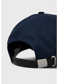 Tommy Jeans czapka bawełniana kolor granatowy z aplikacją. Kolor: niebieski. Materiał: bawełna. Wzór: aplikacja