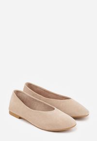 Renee - Beżowe Balerinki z Imitacji Zamszu w Stylu Basic Saraphiele. Okazja: na randkę. Kolor: beżowy. Materiał: zamsz #9