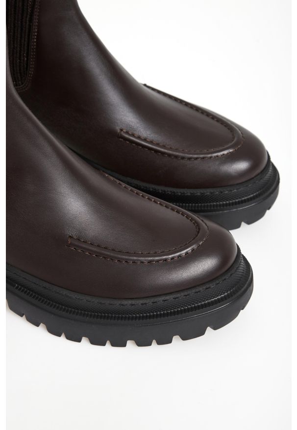 Trapery damskie skórzane PESERICO. Materiał: skóra