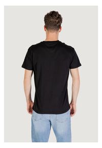 Tommy Jeans T-Shirt TJM REG LINEAR LOGO Czarny Casual Fit. Okazja: na co dzień. Kolor: czarny. Styl: casual #3