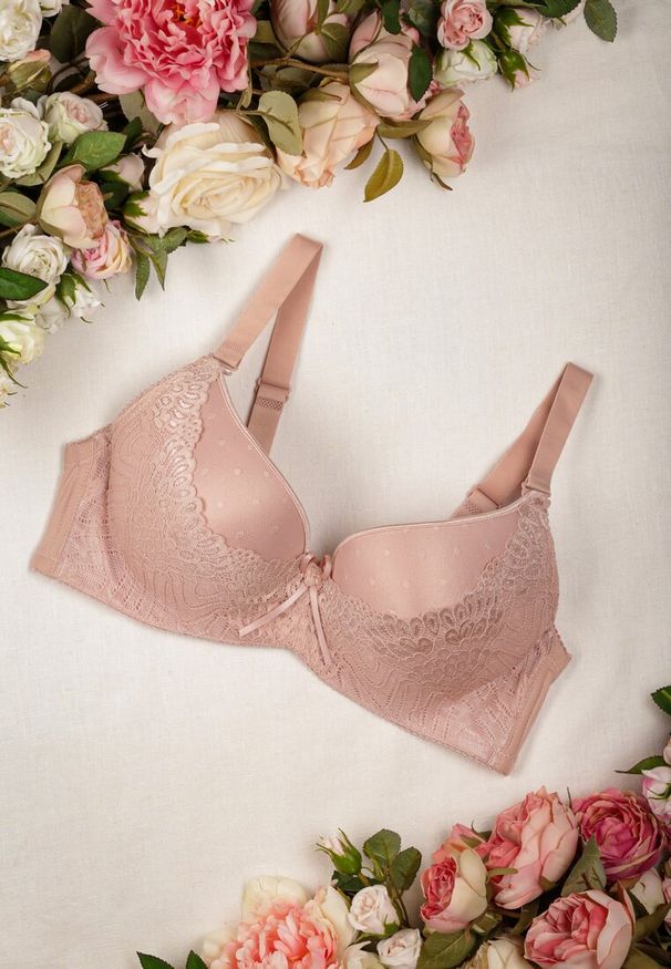 Born2be - Różowy Koronkowy Biustonosz Full Cap z Odpinanymi Ramiączkami Minatte. Kolor: różowy. Materiał: koronka. Rodzaj stanika: odpinane ramiączka