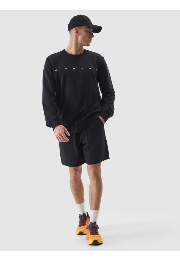 4f - 4F Bluza dresowa nierozpinana bez kaptura męska - czarna XXL. Okazja: na co dzień. Typ kołnierza: bez kaptura. Kolor: czarny. Materiał: dresówka. Wzór: gładki, napisy, nadruk, ze splotem. Styl: casual, klasyczny, sportowy
