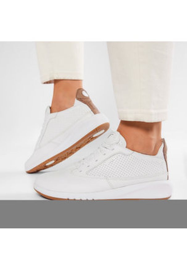 Geox Sneakersy D Aerantis A D02HNA 00085 C1000 Biały. Kolor: biały. Materiał: skóra