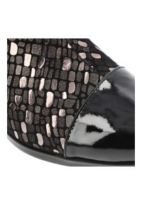 Czarne Botki S.Barski Eleganckie Obuwie Damskie. Zapięcie: zamek. Kolor: czarny. Materiał: lakier, materiał. Sezon: zima, jesień. Obcas: na obcasie. Styl: elegancki. Wysokość obcasa: średni #5