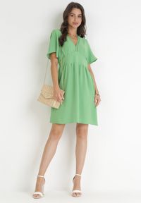 Born2be - Zielona Rozkloszowana Sukienka Mini z Koronkowymi Wstawkami Setaya. Kolor: zielony. Materiał: koronka. Typ sukienki: rozkloszowane. Styl: boho. Długość: mini