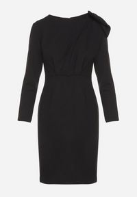 Born2be - Czarna Dopasowana Sukienka Koktajlowa Ozdobiona Kokardą i Rozcięciem na Linnaea. Okazja: na co dzień. Typ kołnierza: kokarda. Kolor: czarny. Wzór: aplikacja. Typ sukienki: dopasowane. Styl: wizytowy #2