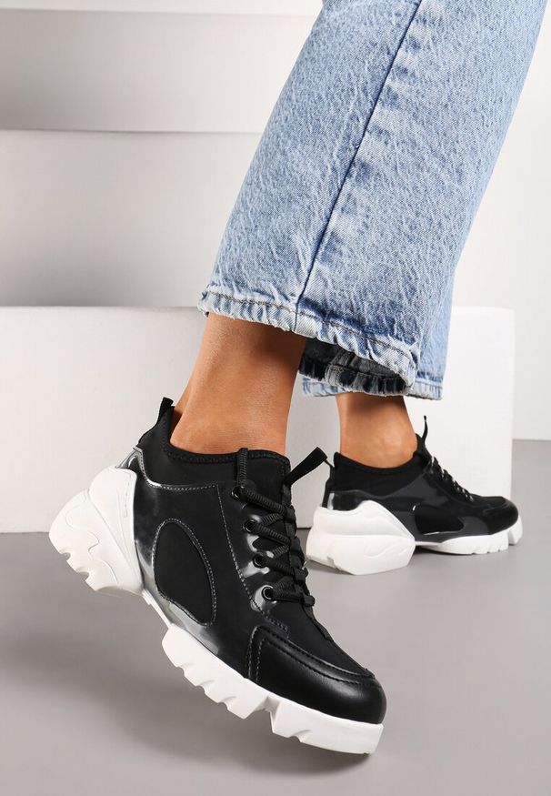 Born2be - Czarne Sneakersy Bathaphaura. Nosek buta: okrągły. Zapięcie: bez zapięcia. Kolor: czarny. Materiał: softshell, materiał. Szerokość cholewki: normalna. Wzór: aplikacja