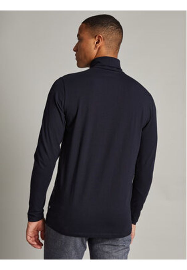 Matinique Golf Joseph 30205696 Granatowy Slim Fit. Typ kołnierza: golf. Kolor: niebieski. Materiał: bawełna