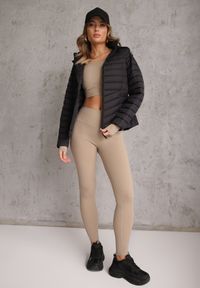 Renee - Czarna Przejściowa Kurtka Pikowana z Kapturem z Możliwością Odpięcia Pretiga. Okazja: na spacer. Typ kołnierza: kaptur. Kolor: czarny. Materiał: nylon, jeans #6