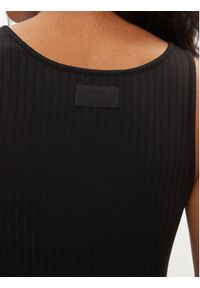 Guess Body O4GP11 KBXB2 Czarny Slim Fit. Kolor: czarny. Materiał: syntetyk #4