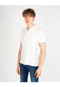 Pepe Jeans Koszulka Polo "Benson" | PM541674 | Benson | Mężczyzna | Biały. Okazja: na co dzień. Typ kołnierza: polo. Kolor: biały. Materiał: bawełna. Wzór: nadruk. Styl: casual