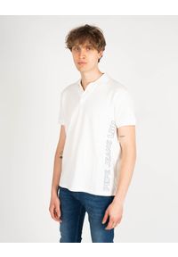 Pepe Jeans Koszulka Polo "Benson" | PM541674 | Benson | Mężczyzna | Biały. Okazja: na co dzień. Typ kołnierza: polo. Kolor: biały. Materiał: bawełna. Wzór: nadruk. Styl: casual #4