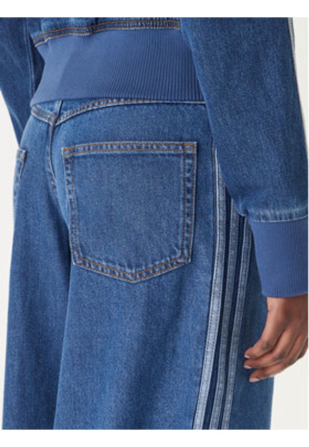 Adidas - adidas Kurtka jeansowa Firebird KD2913 Niebieski Regular Fit. Kolor: niebieski. Materiał: bawełna