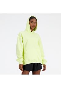 Bluza damska New Balance WT41537LLT – zielona. Kolor: zielony. Materiał: dresówka, bawełna, prążkowany. Wzór: ze splotem