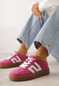 Renee - Fuksjowe Sneakersy Skórzane w Stylu Tenisówek z Geometrycznym Wzorem Eshiryla. Okazja: na co dzień. Kolor: różowy. Materiał: skóra. Wzór: geometria #1