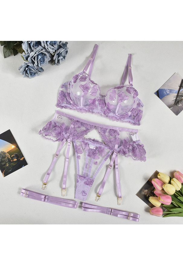 Intica - Komplet bielizny koronkowej z haftem na romantyczne wieczory Cristen. Kolor: fioletowy. Materiał: koronka. Wzór: haft