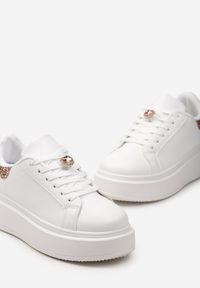 Renee - Biało-Szampańskie Sneakersy z Brokatową Wstawką i Cyrkonią przy Sznurówkach Wineta. Kolor: biały #3