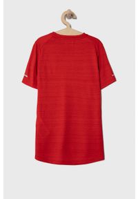 Nike Kids T-shirt dziecięcy kolor czerwony gładki. Okazja: na co dzień. Kolor: czerwony. Materiał: tkanina, skóra, dzianina, włókno. Wzór: gładki. Styl: casual #3