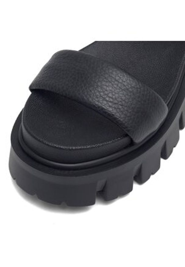 Badura Sandały 22SS56 Czarny. Kolor: czarny. Materiał: skóra