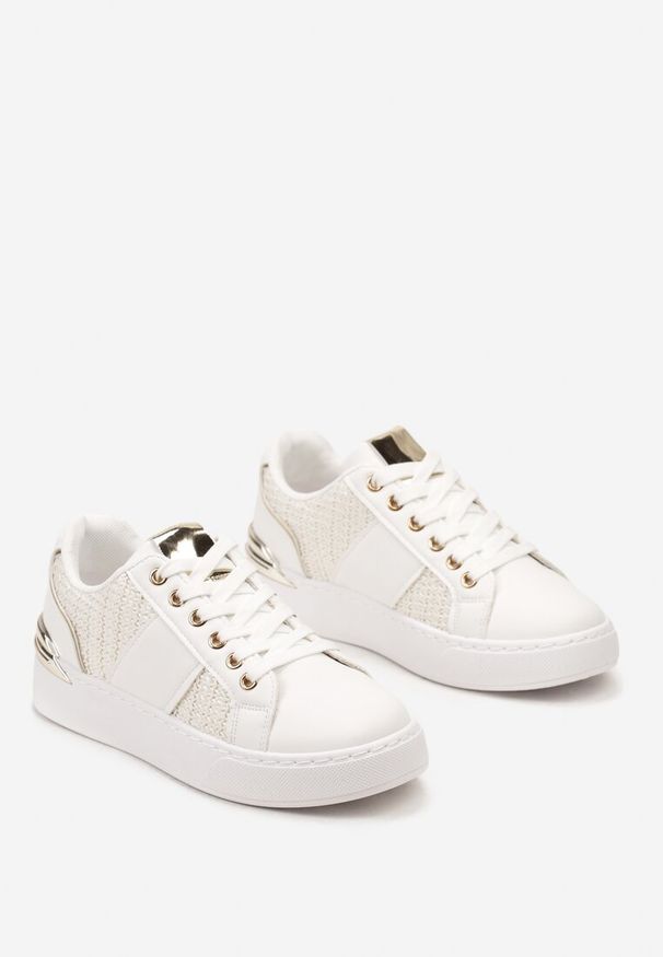 Renee - Biało-Beżowe Sznurowane Sneakersy z Ekoskóry z Plecionką i Metaliczną Wstawką Josephina. Okazja: na co dzień. Kolor: biały. Materiał: materiał. Wzór: aplikacja