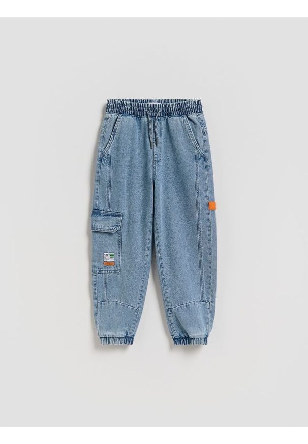 Reserved - Jeansy jogger - niebieski. Kolor: niebieski