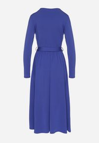 Born2be - Niebieska Sukienka Kopertowa z Wiskozą Wiązana w Talii Drestalia. Okazja: na co dzień. Typ kołnierza: dekolt w kształcie V. Kolor: niebieski. Materiał: wiskoza. Długość rękawa: długi rękaw. Typ sukienki: kopertowe. Styl: casual, klasyczny #7