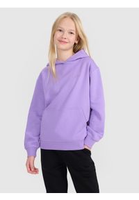 4f - 4F Bluza dresowa nierozpinana z kapturem dziewczęca - fioletowa 122 (6-7 lat). Okazja: na co dzień. Typ kołnierza: kaptur. Kolor: fioletowy. Materiał: dresówka. Wzór: gładki, ze splotem. Sezon: lato. Styl: casual, sportowy #1