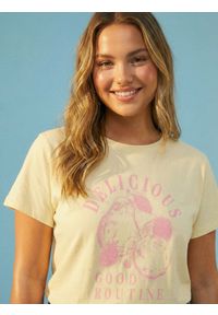 Sinsay - Bawełniana koszulka z nadrukiem - żółty. Kolor: żółty. Materiał: bawełna. Wzór: nadruk #1
