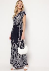 Born2be - Granatowa Sukienka z Gumką w Pasie i Kopertowym Dekoltem Pialica. Okazja: na co dzień. Typ kołnierza: dekolt kopertowy. Kolor: niebieski. Typ sukienki: kopertowe. Styl: casual, elegancki, sportowy #7