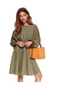 TOP SECRET - Luźna sukienka z gumką w talii. Kolor: brązowy. Długość rękawa: długi rękaw. Sezon: wiosna #7
