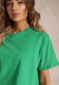 Renee - Zielony T-shirt o Fasonie Cropped Oversize Brighta. Okazja: na co dzień. Kolor: zielony. Styl: elegancki, casual