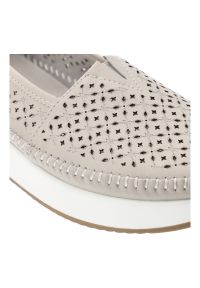 Półbuty damskie Filippo, cholewka ze skóry naturalnej licowej wsuwany fason zabudowany przód, beżowe, DP4555/26. Kolor: beżowy. Materiał: skóra. Szerokość cholewki: normalna #5