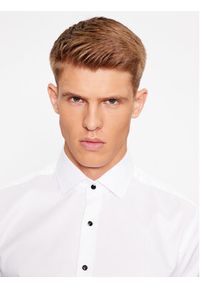Eterna Koszula 8218/F659 Biały Slim Fit. Kolor: biały. Materiał: bawełna