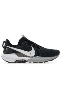 Buty męskie Nike React Pegasus Trail 5 DV3864-001 - czarne. Kolor: czarny. Materiał: guma, tkanina. Szerokość cholewki: normalna. Sport: bieganie