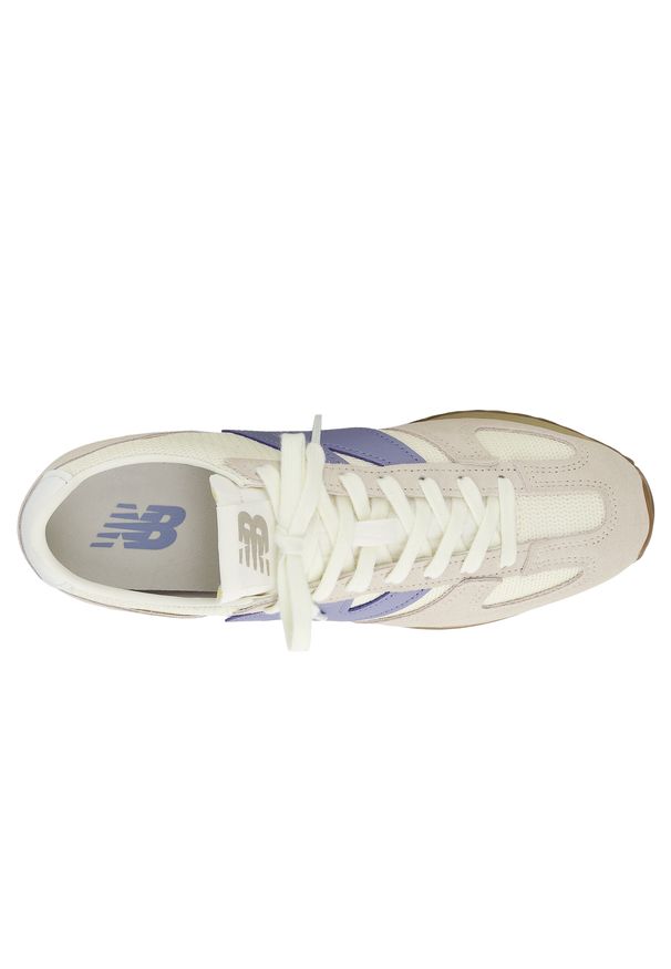 Buty unisex New Balance U471AA – beżowe. Kolor: beżowy. Materiał: zamsz. Szerokość cholewki: normalna. Wzór: jodełka. Sezon: lato