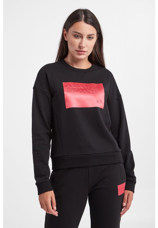 Armani Exchange - Bluza dresowa damska ARMANI EXCHANGE. Materiał: dresówka, dzianina. Długość rękawa: długi rękaw. Długość: długie. Wzór: aplikacja