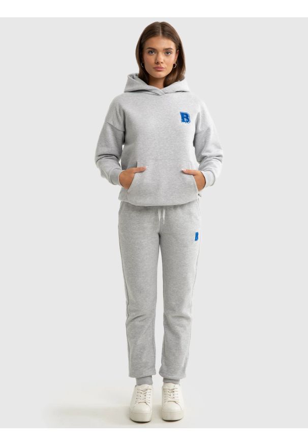 Big-Star - Bluza dziewczęca z kapturem z aplikacją szara Letta 901. Typ kołnierza: kaptur. Kolor: szary. Materiał: materiał, skóra. Wzór: aplikacja. Styl: sportowy, klasyczny