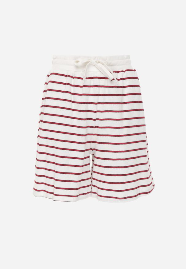 Born2be - Czerwono-Białe Bawełniane Szorty w Paski z Wysokim Stanem w Stylu Casual Naunea. Okazja: na co dzień. Stan: podwyższony. Kolor: czerwony. Materiał: bawełna. Długość: długie. Wzór: paski. Sezon: lato. Styl: casual