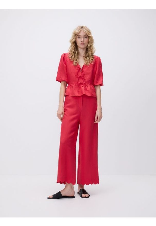 Reserved - Bluzka z lnem - czerwony. Kolor: czerwony. Materiał: len