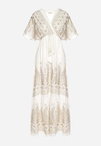 Born2be - Biała Kopertowa Sukienka z Wiskozy Zdobiona Frędzlami i Metalicznym Haftem Redeirae. Okazja: na spacer, na co dzień. Typ kołnierza: dekolt w serek. Kolor: biały. Materiał: wiskoza. Wzór: aplikacja, haft. Typ sukienki: kopertowe. Styl: casual, klasyczny #7