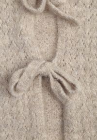 Renee - Beżowy Nietoperzowy Kardigan Wiązany z Ażurowym Wzorem i Dodatkiem Wełny Paleris. Okazja: na co dzień. Kolor: beżowy. Materiał: wełna. Wzór: ażurowy. Styl: casual #3