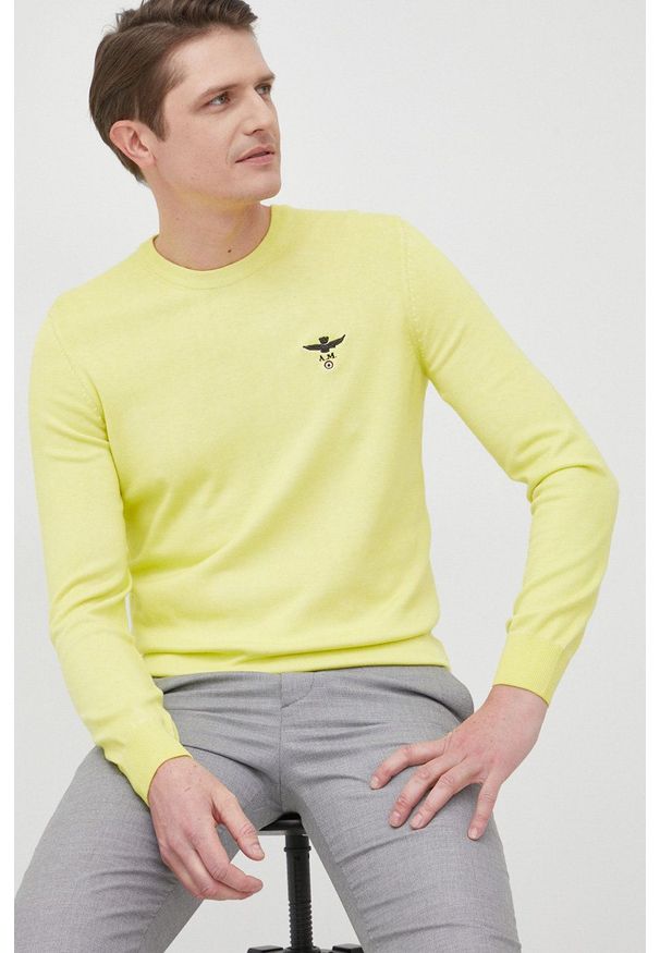 Aeronautica Militare sweter męski kolor żółty. Okazja: na co dzień. Kolor: żółty. Materiał: materiał, dzianina. Długość rękawa: długi rękaw. Długość: długie. Wzór: aplikacja. Styl: casual