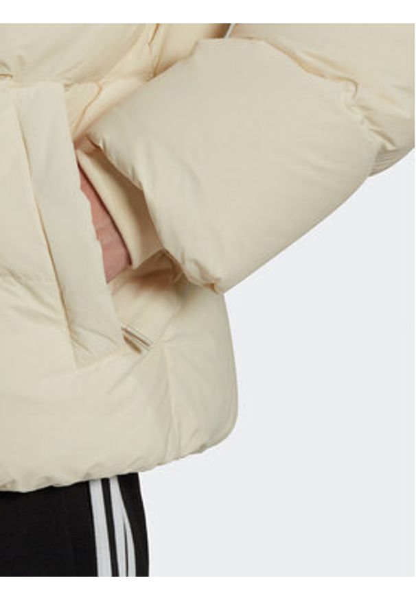 Adidas - adidas Kurtka puchowa HL9201 Écru Regular Fit. Materiał: syntetyk