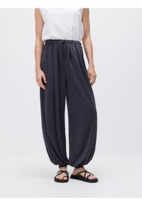 Reserved - Spodnie jogger z modalem - ciemnoszary. Kolor: szary. Materiał: dzianina #1