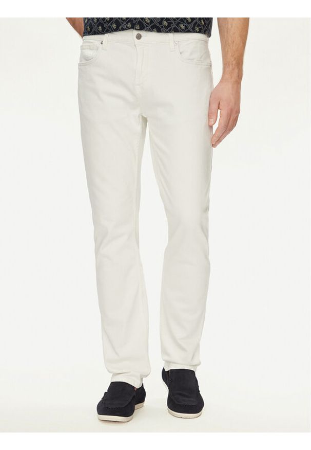 Guess Spodnie materiałowe Angels M4RAN2 WFXVB Biały Slim Fit. Kolor: biały. Materiał: bawełna