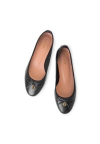 Kazar - Czarne baleriny damskie. Kolor: czarny. Materiał: skóra. Styl: klasyczny #7