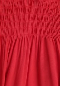 Renee - Czerwona Sukienka z Bawełny na Ramiączkach Ozdobiona Falbanami i Gumkami Mevalys. Okazja: na co dzień. Kolor: czerwony. Materiał: bawełna. Długość rękawa: na ramiączkach. Wzór: aplikacja. Typ sukienki: rozkloszowane. Styl: casual, elegancki #5