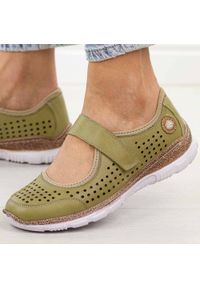 Miętowe skórzane półbuty damskie T.Sokolski 2922. Okazja: na co dzień. Nosek buta: okrągły. Zapięcie: rzepy. Kolor: zielony. Materiał: skóra. Szerokość cholewki: normalna. Sezon: wiosna, jesień, lato. Styl: casual, elegancki, klasyczny #1